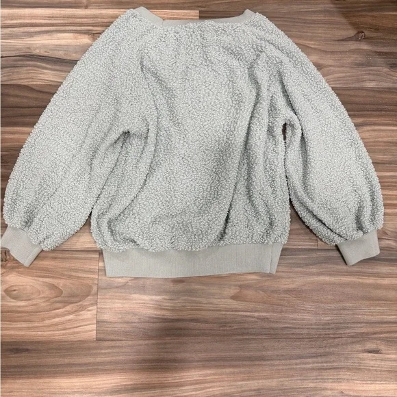 White Crow Off-Shoulder Sweater - Picture 4 of 4